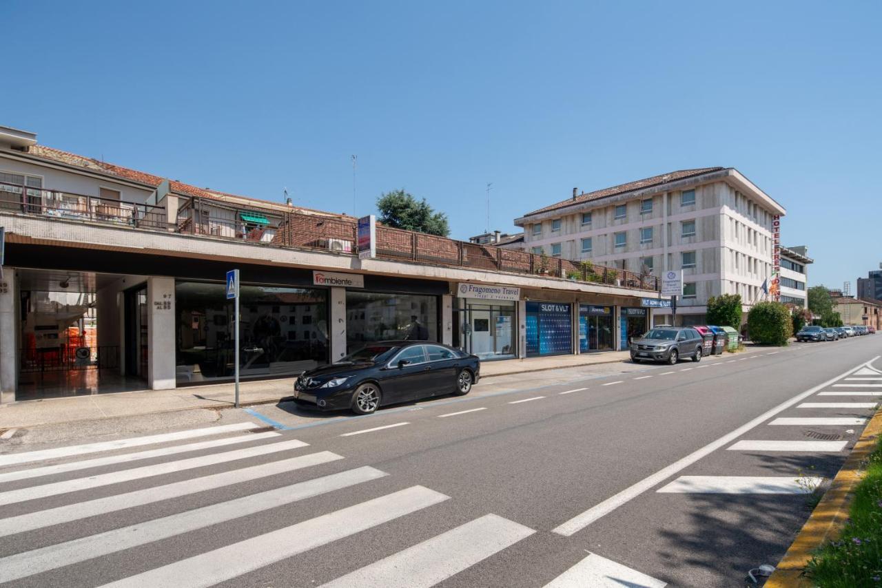 7° Cielo Apartment - Venezia - Mestre With Terrace Eksteriør bilde