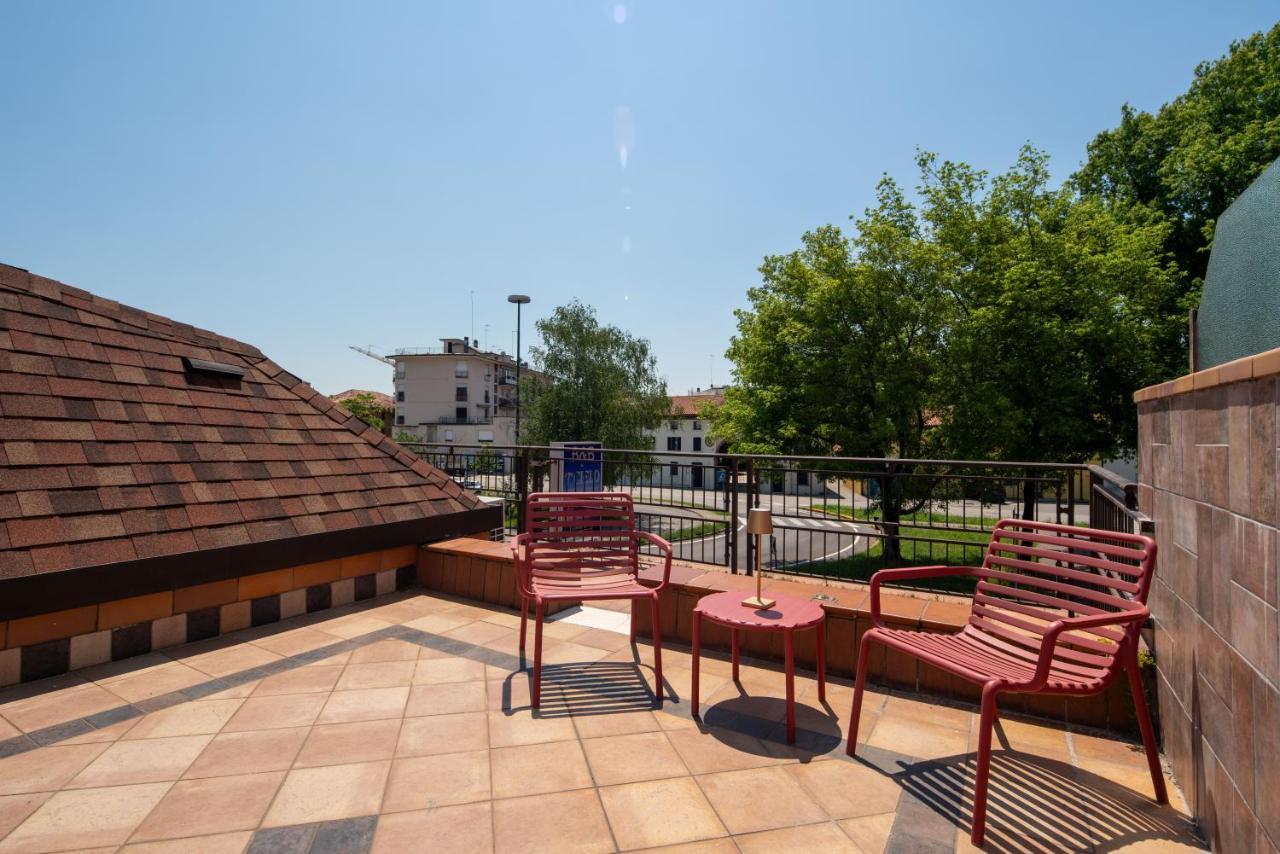 7° Cielo Apartment - Venezia - Mestre With Terrace Eksteriør bilde
